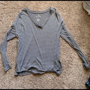 american eagle soft & sexy long sleeve tee!